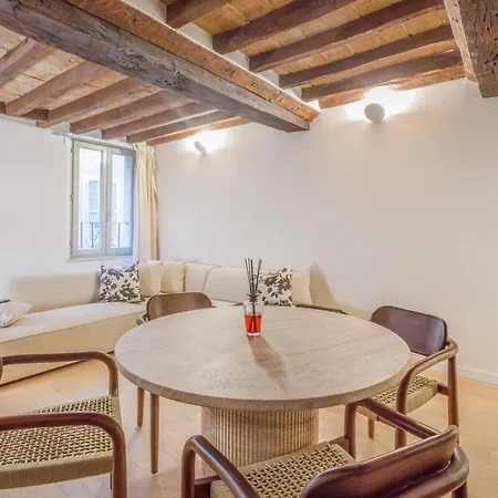 Apartment Pietra Di Piazza Grande - Rua Frati 34 Palace By Movebnb