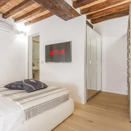 Pietra Di Piazza Grande - Rua Frati 34 Palace By Movebnb * Modène